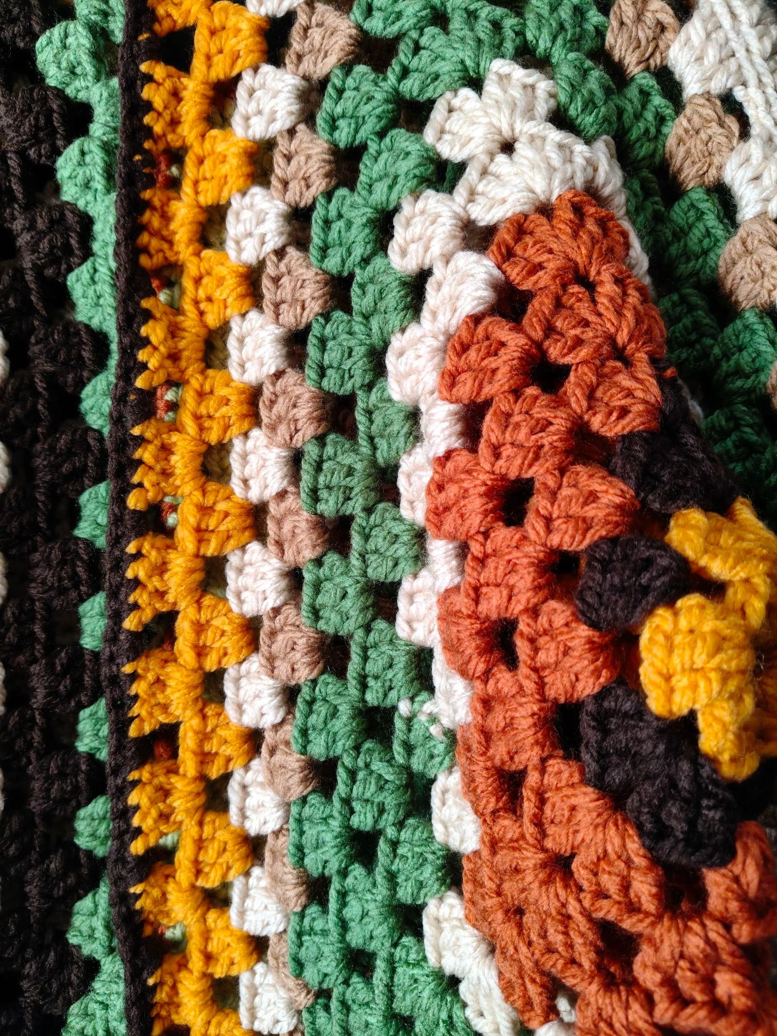 Handgemaakte cardigan Hexágono & Grannys - Aardetinten en Limon (Unieke editie) – photo 5